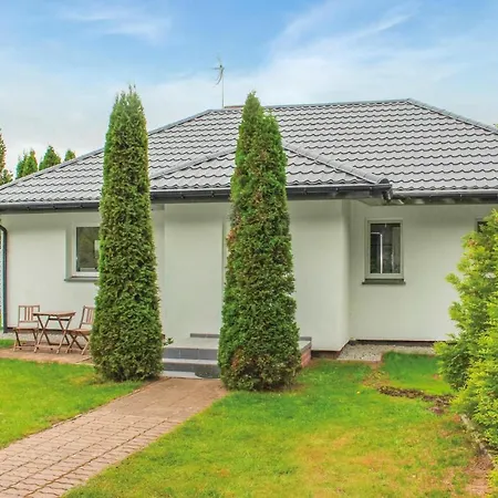 2 Bedroom Stunning Home In Nowe Warpno 度假居