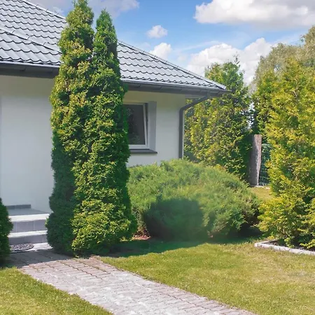 2 Bedroom Stunning Home In Nowe Warpno 度假居 *